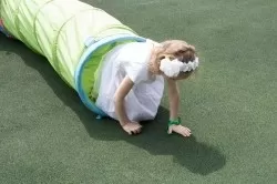 076